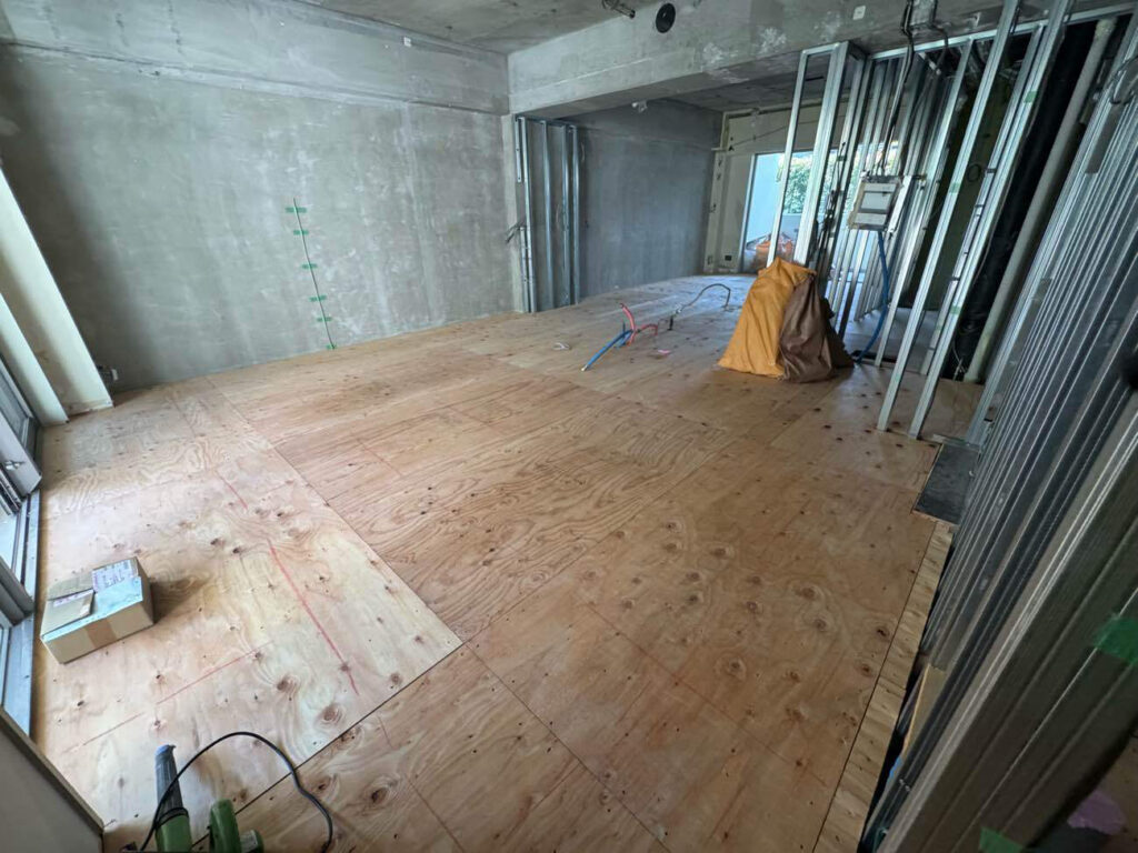 神奈川県川崎市中原区FUKUVI乾式二重床置床工事店 マンション1日【株式会社秀和建工】