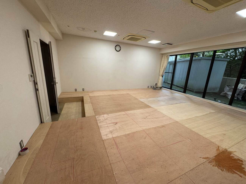 横浜市戸塚区FUKUVI乾式二重床置床工事店 福祉施設【株式会社秀和建工】