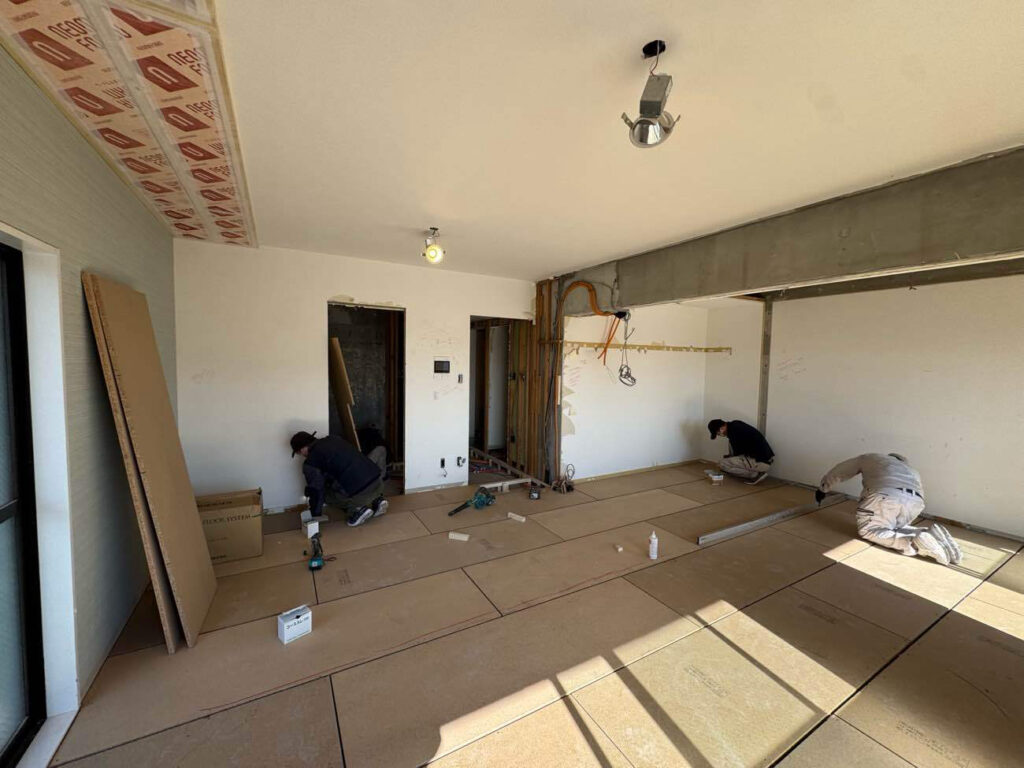 神奈川県相模原市南区FUKUVI（フクビ）乾式二重床置床工事店 マンション1日【株式会社秀和建工】