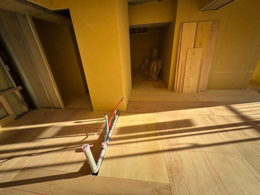 東京都千代田区FUKUVI（フクビ）乾式二重床置床工事店 マンション【株式会社秀和建工】