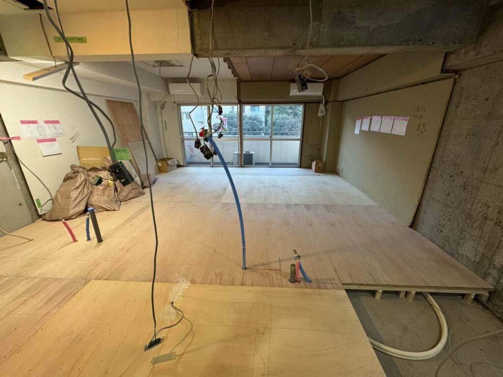 東京都港区南麻布FUKUVI（フクビ）乾式二重床置床工事店 マンション【株式会社秀和建工】