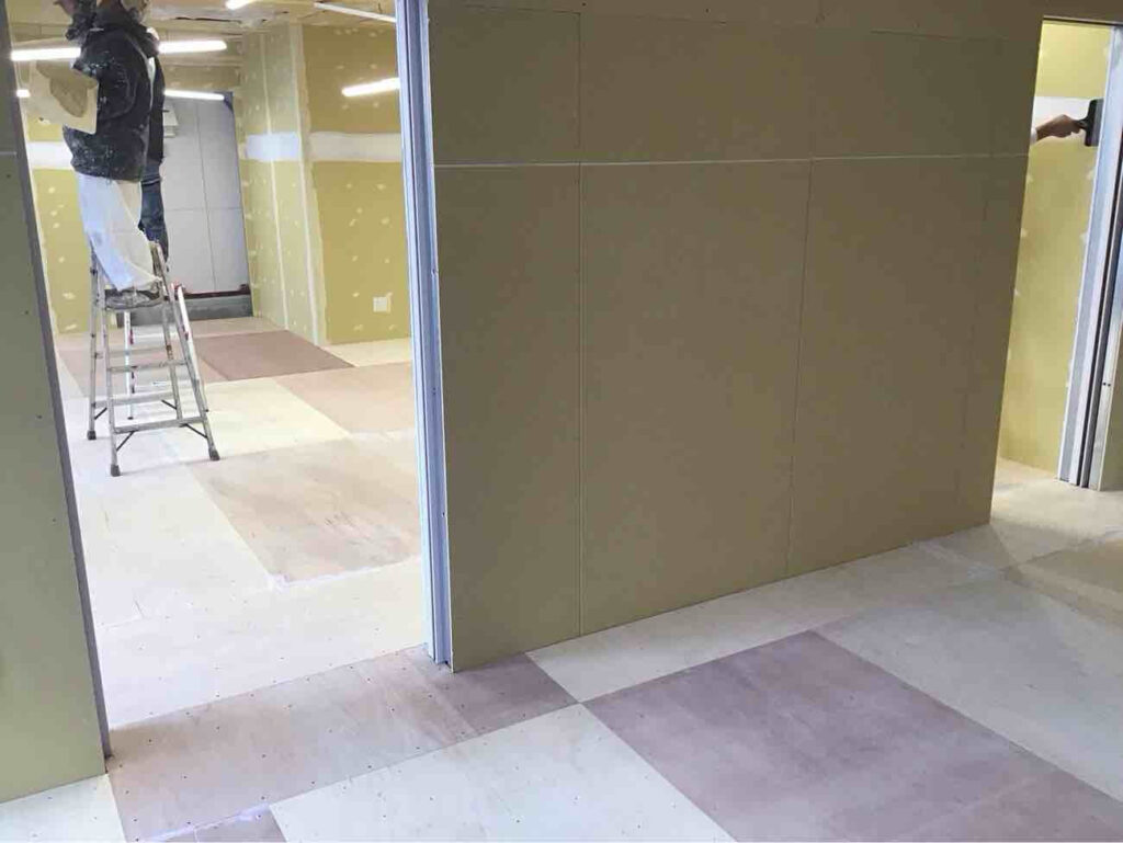 神奈川県川崎市幸区FUKUVI（フクビ）乾式二重床置床工事店 店舗【株式会社秀和建工】