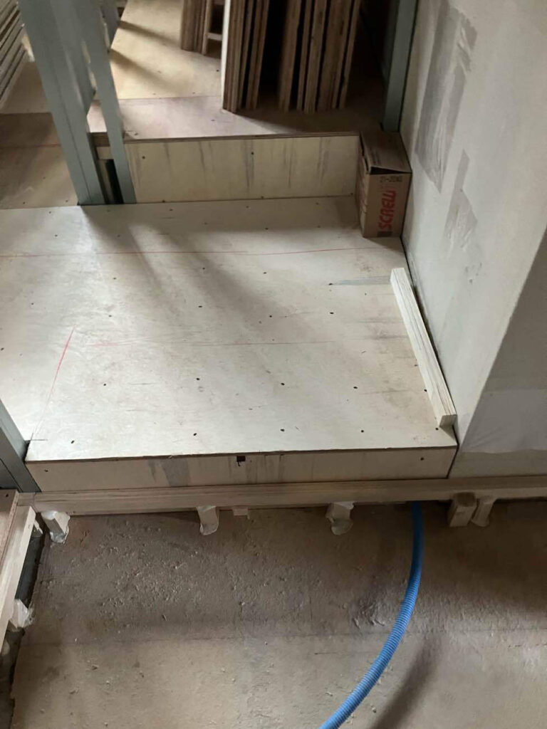 東京都江戸川区FUKUVI(フクビ)置床工事店 マンション【株式会社秀和建工】