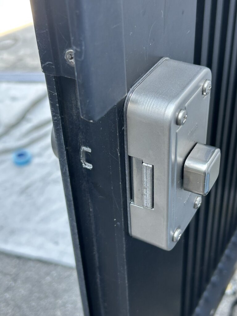 名古屋市緑区美和ロック門扉補助錠補助錠U9 NDZ-1工事店【窓香房】