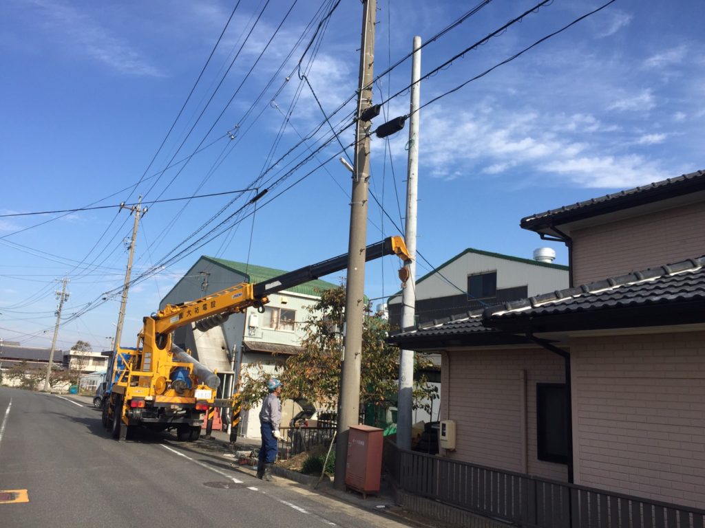 愛知県名古屋市 電柱工事 キュービクル設置に伴う高圧受電の為の建柱工事