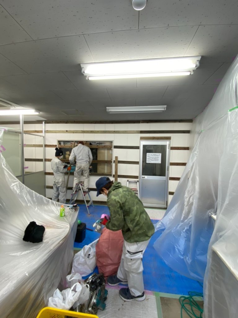 神奈川県厚木市にて物流倉庫事務所の結露対策工事
