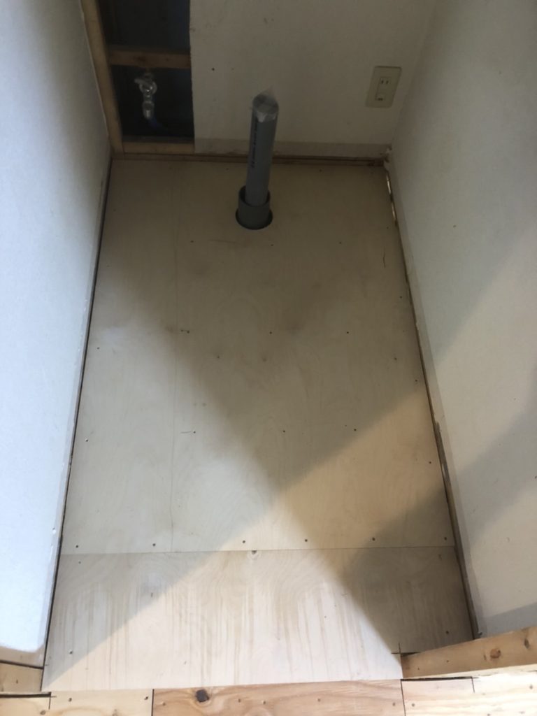 東京都大田区にてマンションの置床工事を行いました。フリーフロアCP
