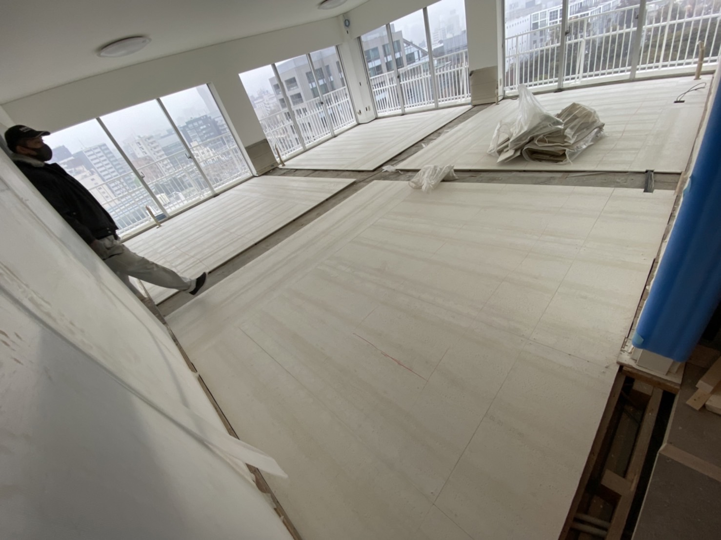 東京都港区にてマンションの置床工事を行いました。乾式二重 万協エコボード