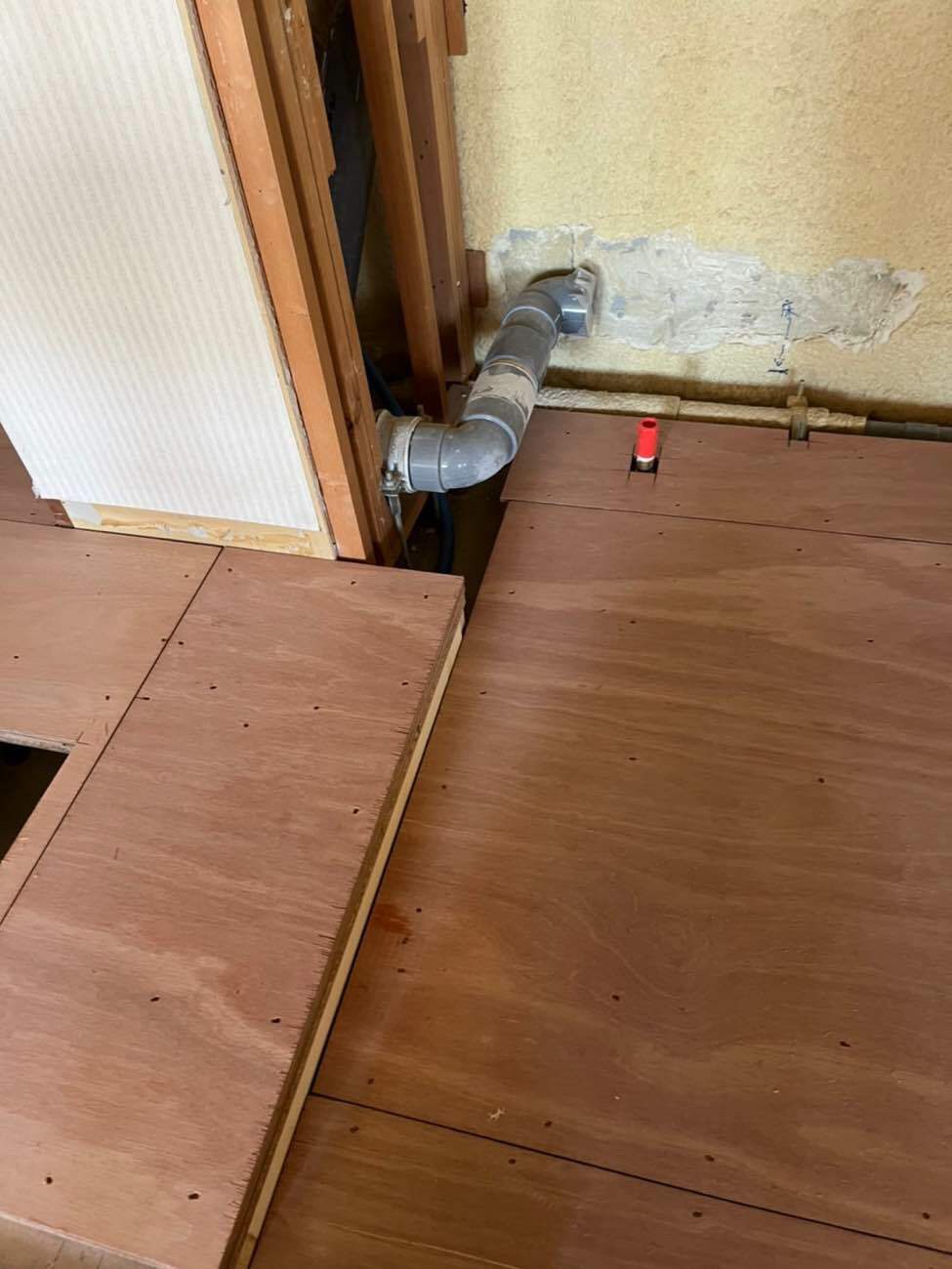 東京都目黒区にてマンションの置床工事を行いました。フリーフロアCP