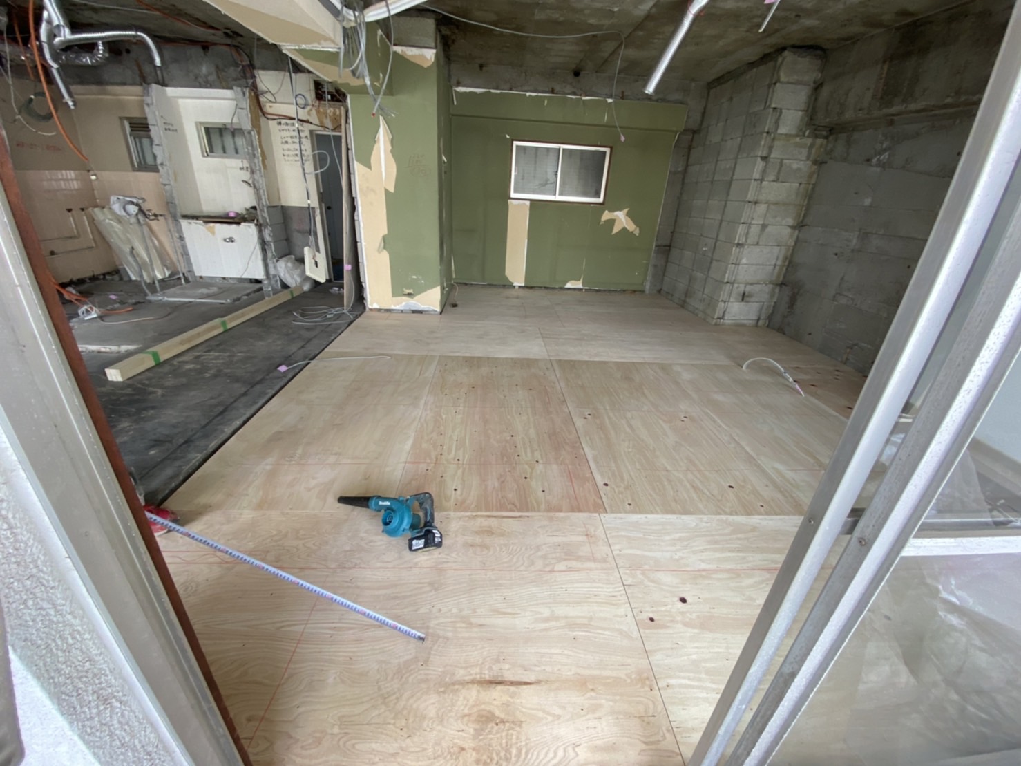 東京都港区六本木にてマンションの置床工事を行いました。　フリーフロアCP