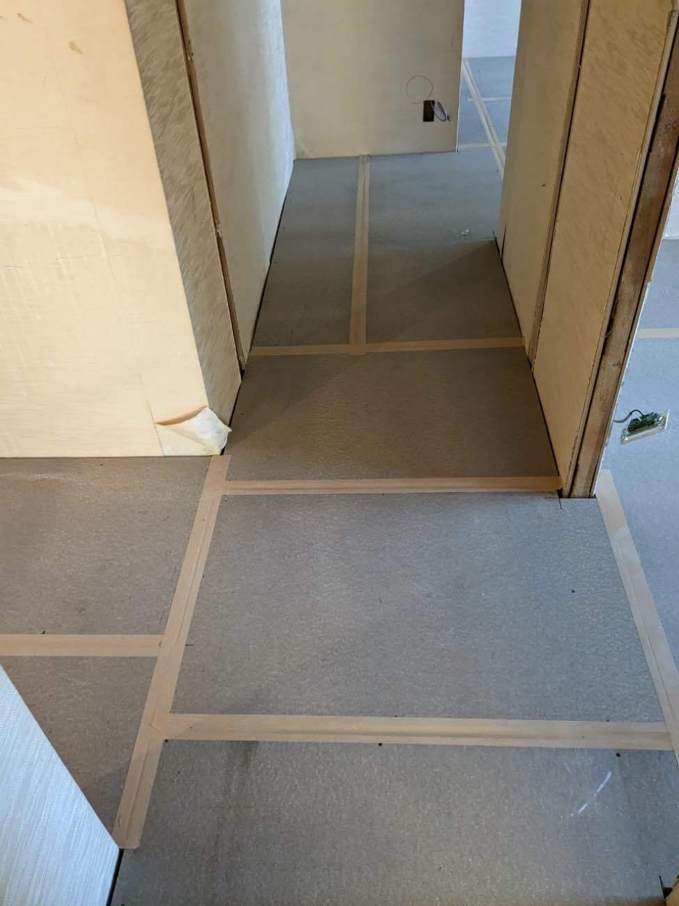 東京都世田谷区にてマンションの置床工事を行いました。乾式二重床