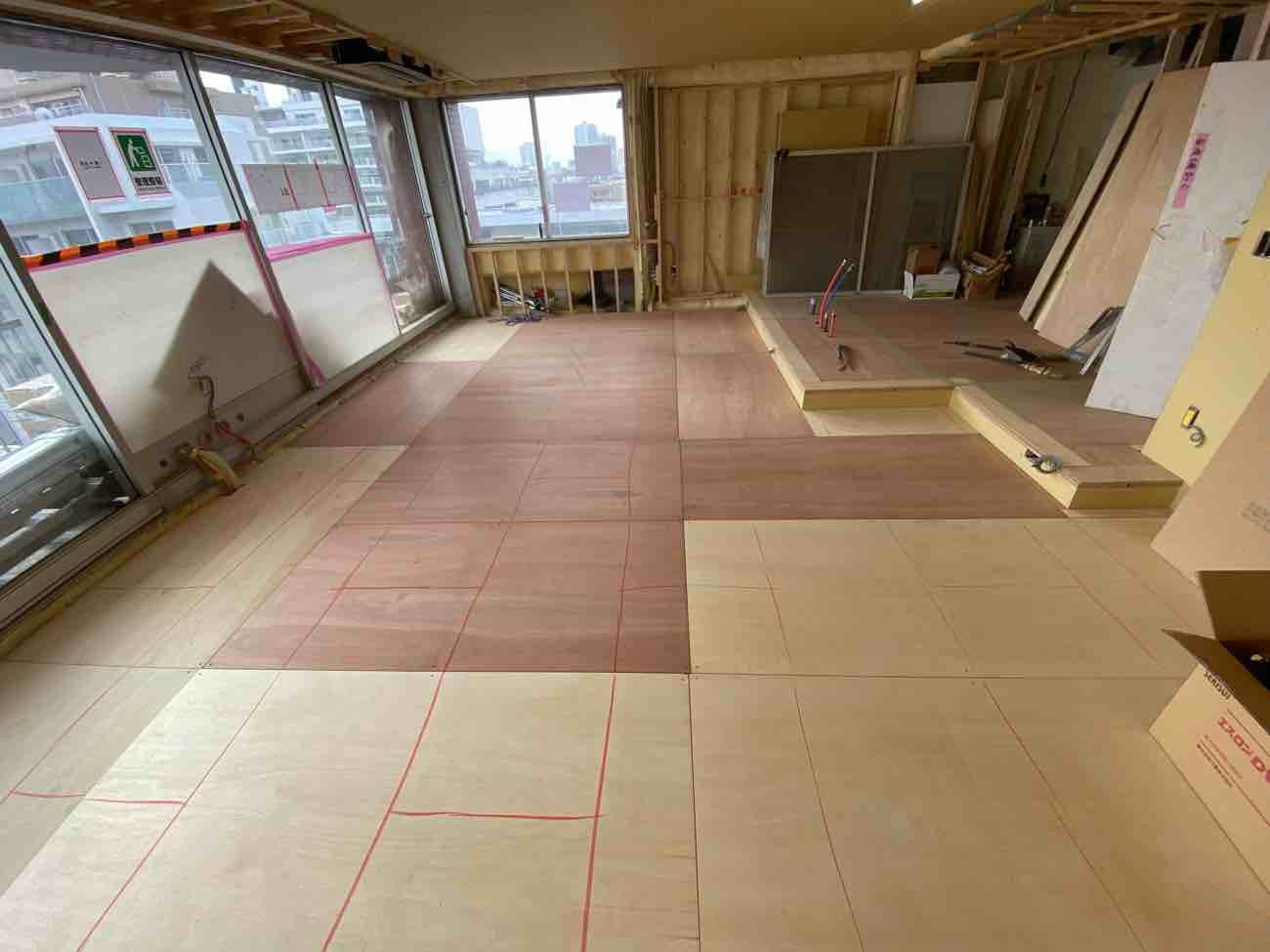 東京都港区にてマンションの置床工事を行いました。フリーフロアCP