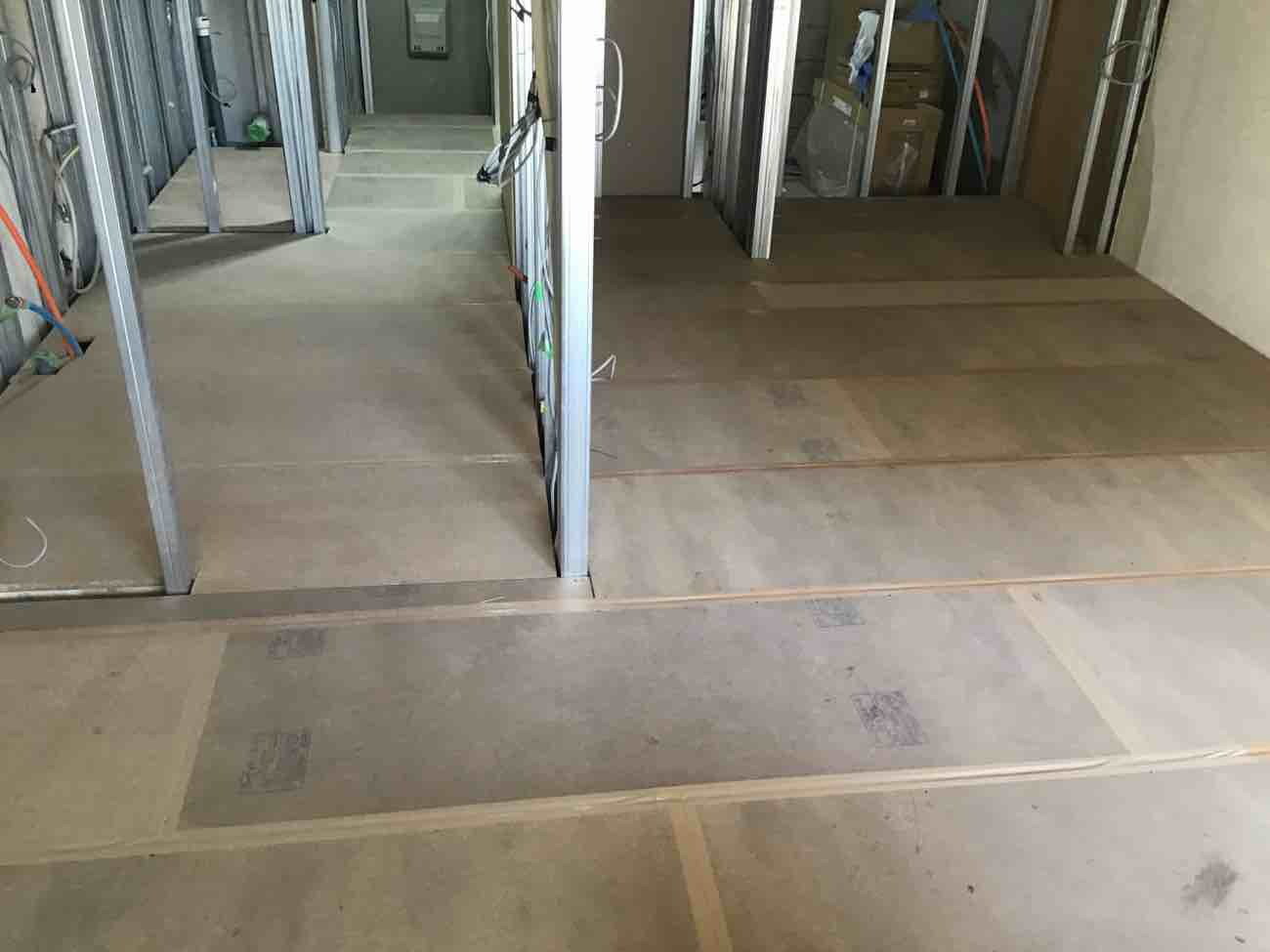 東京都品川区にてマンション の1日置床工事を行いました。乾式二重床