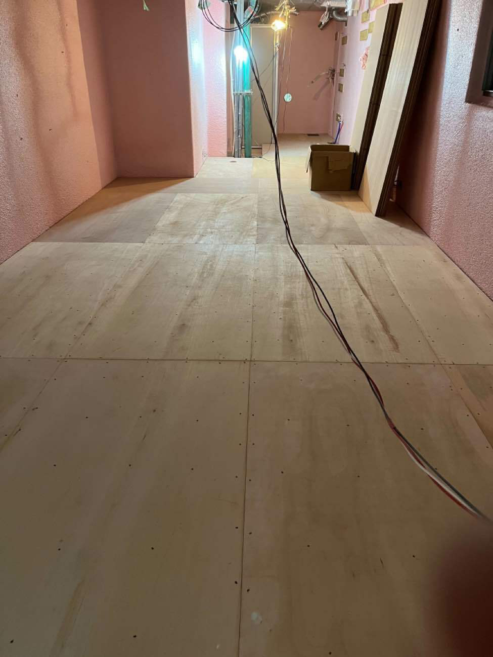 東京都墨田区にてマンションの新築置床工事を行いました。乾式二重床