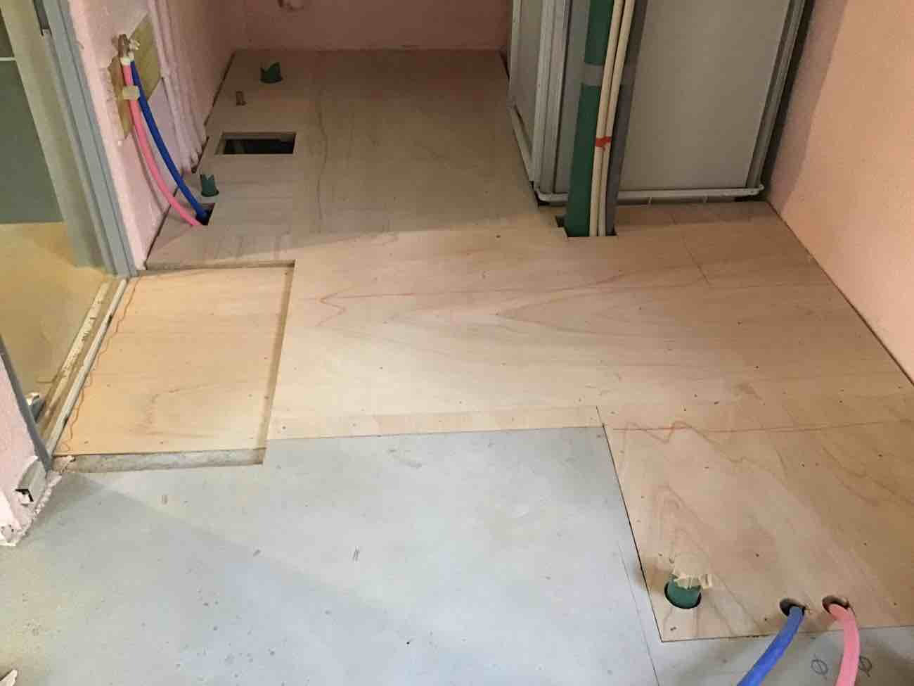 東京都新宿区にて新築マンションの置床工事を行いました。乾式二重床