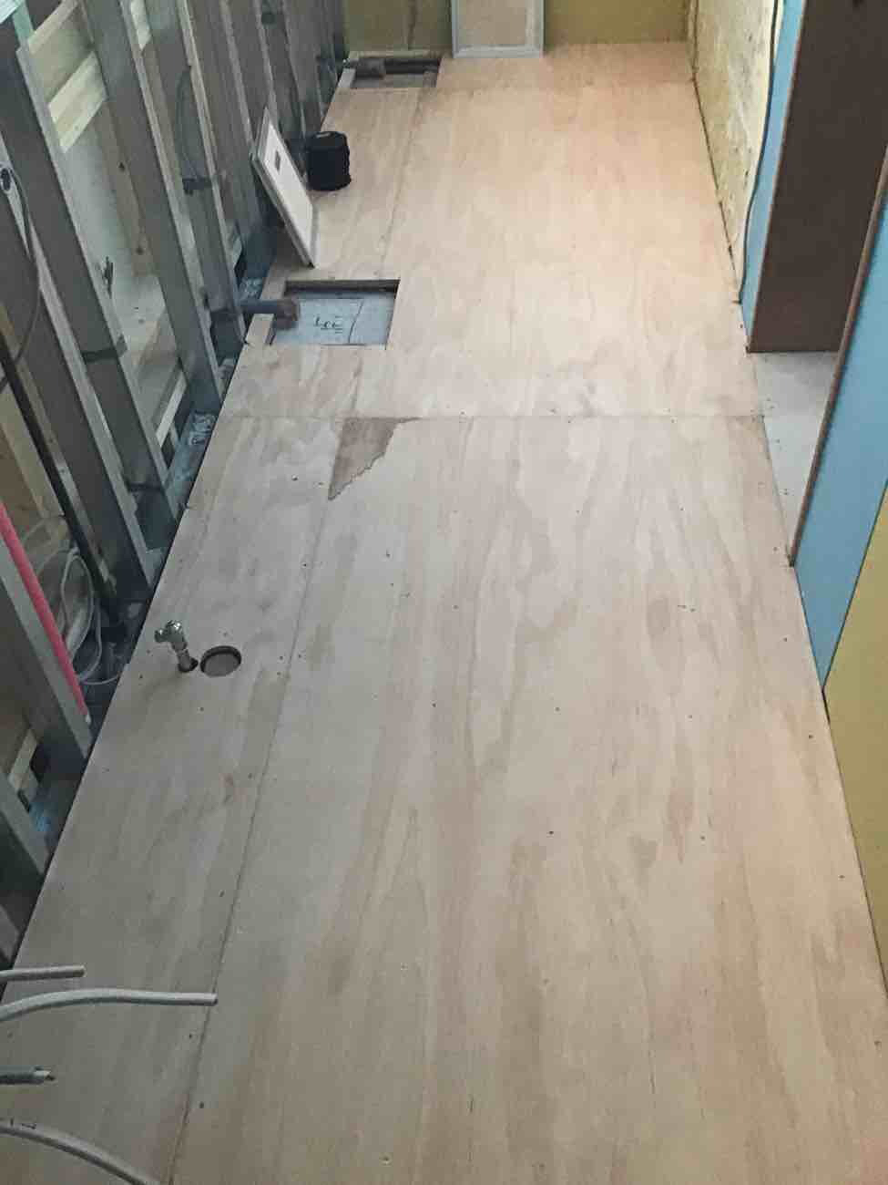 東京都江東区にて店舗の置床工事を行いました。乾式二重床