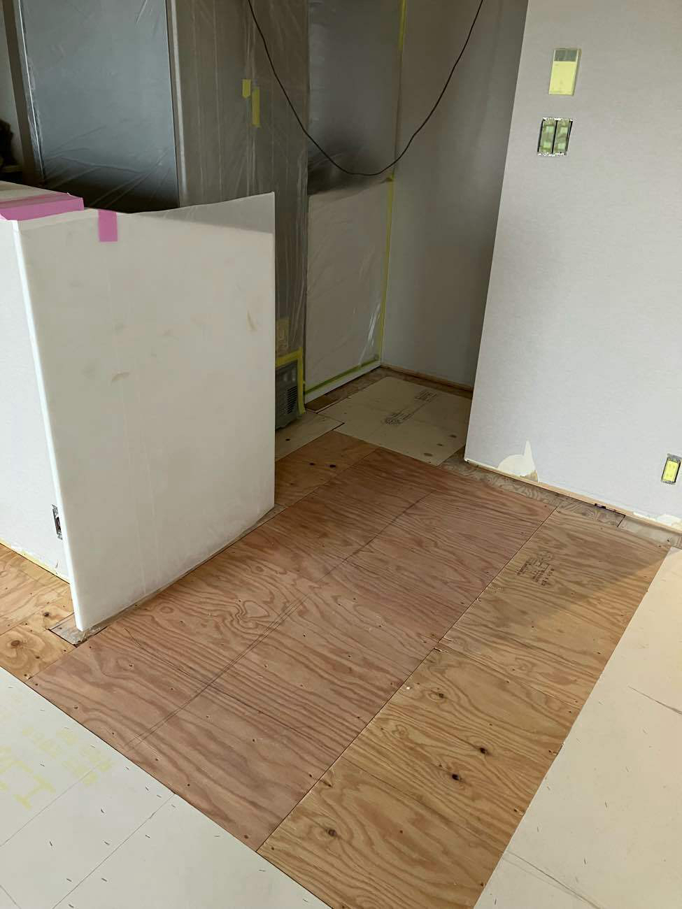 東京都目黒区にてマンションの置床工事を行いました。フリーフロアCP + 万協エコボード