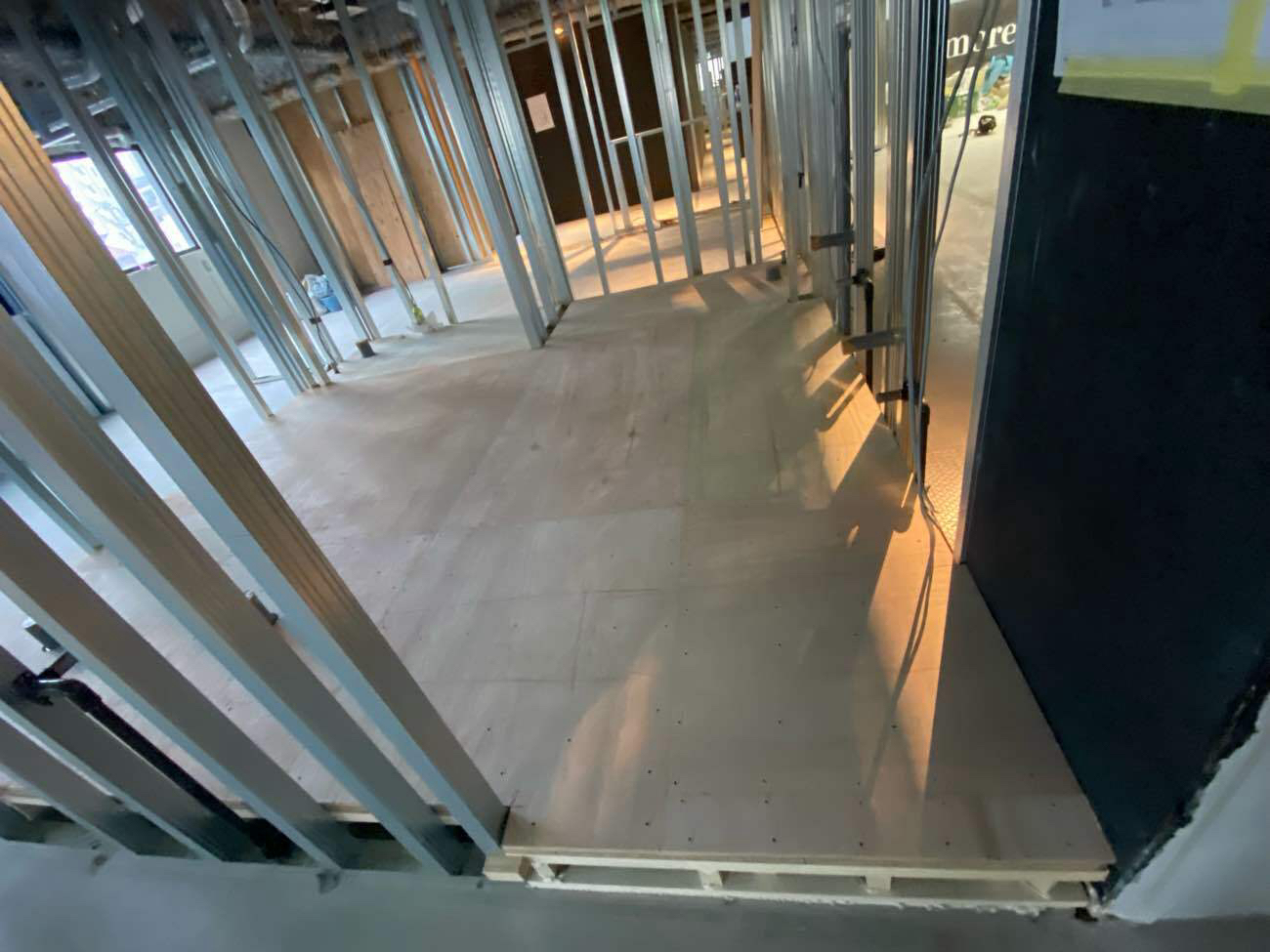 東京都渋谷区にてマンションの置床工事を行いました。乾式二重床