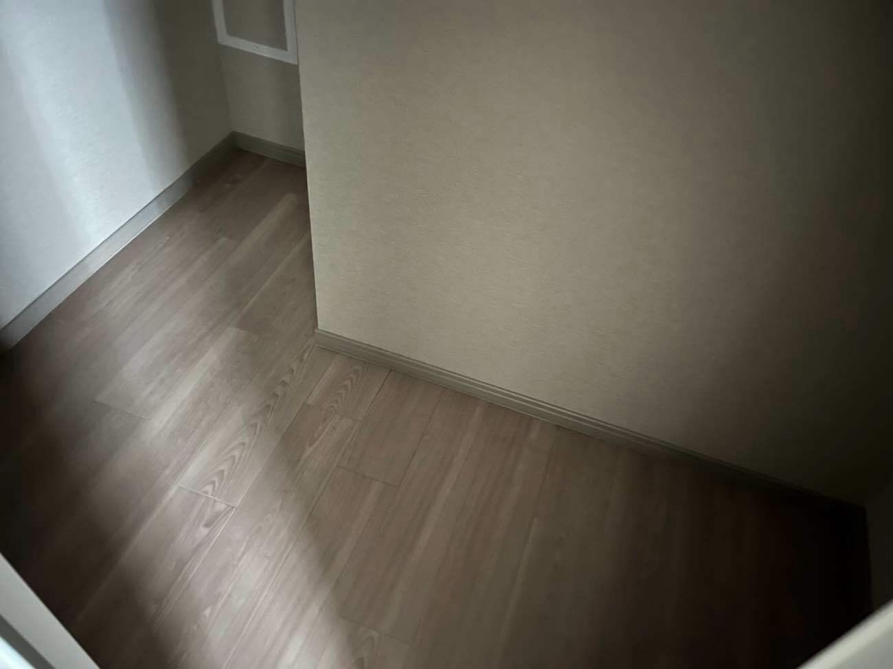 東京都中央区にてマンションのOAフロア工事を行いました。防音フロア