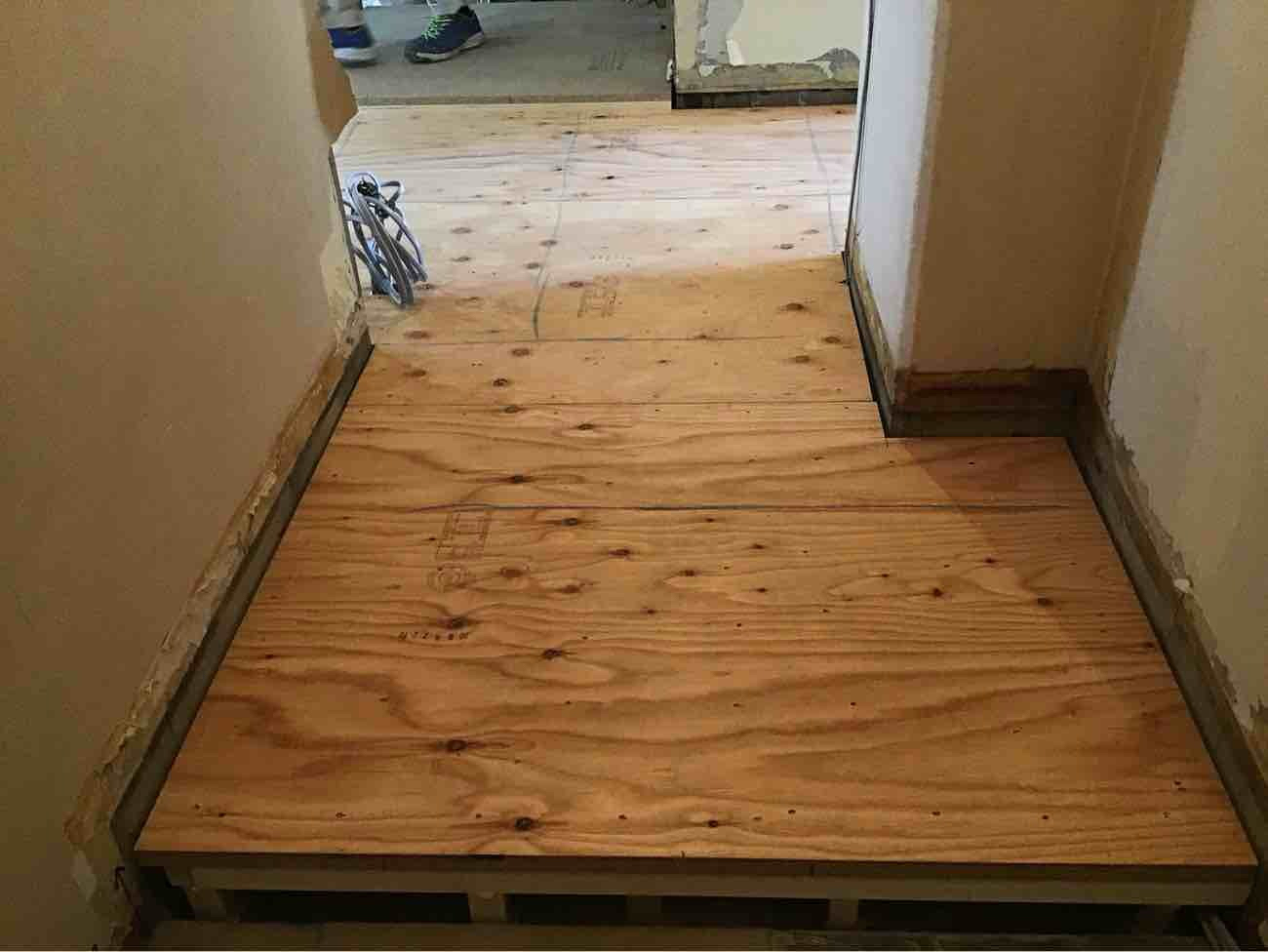 東京都板橋区にてマンションの置床工事を行いました。乾式二重床