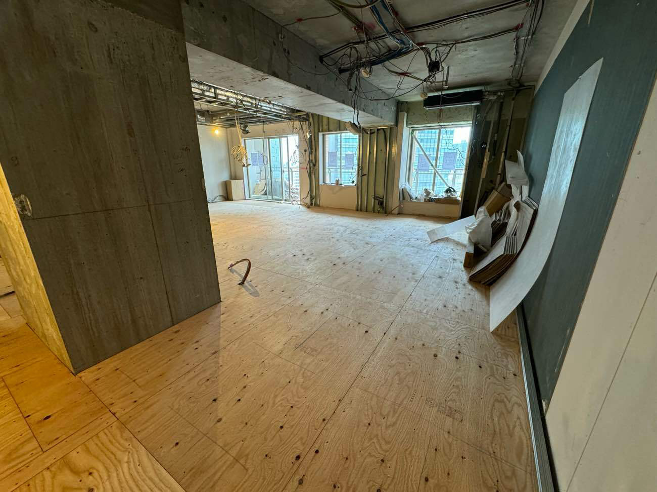 東京都品川区にてマンション置床工事を行いました。フリーフロアCP