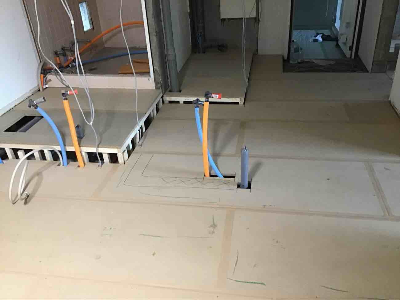 神奈川県川崎市宮前区にてマンションの置床工事を行いました。乾式二重床