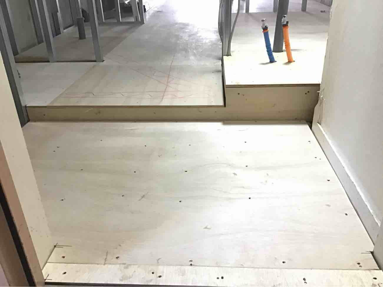 東京都渋谷区にてマンション置床工事を行いました。乾式二重床