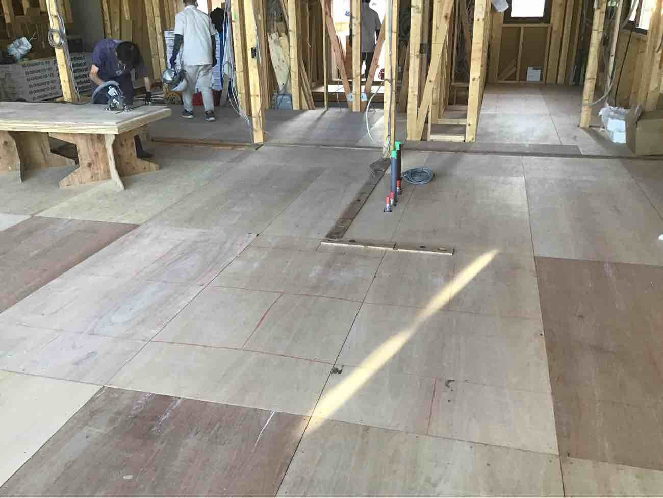 神奈川県川崎市麻生区にて店舗の置床工事を行いました。乾式二重床