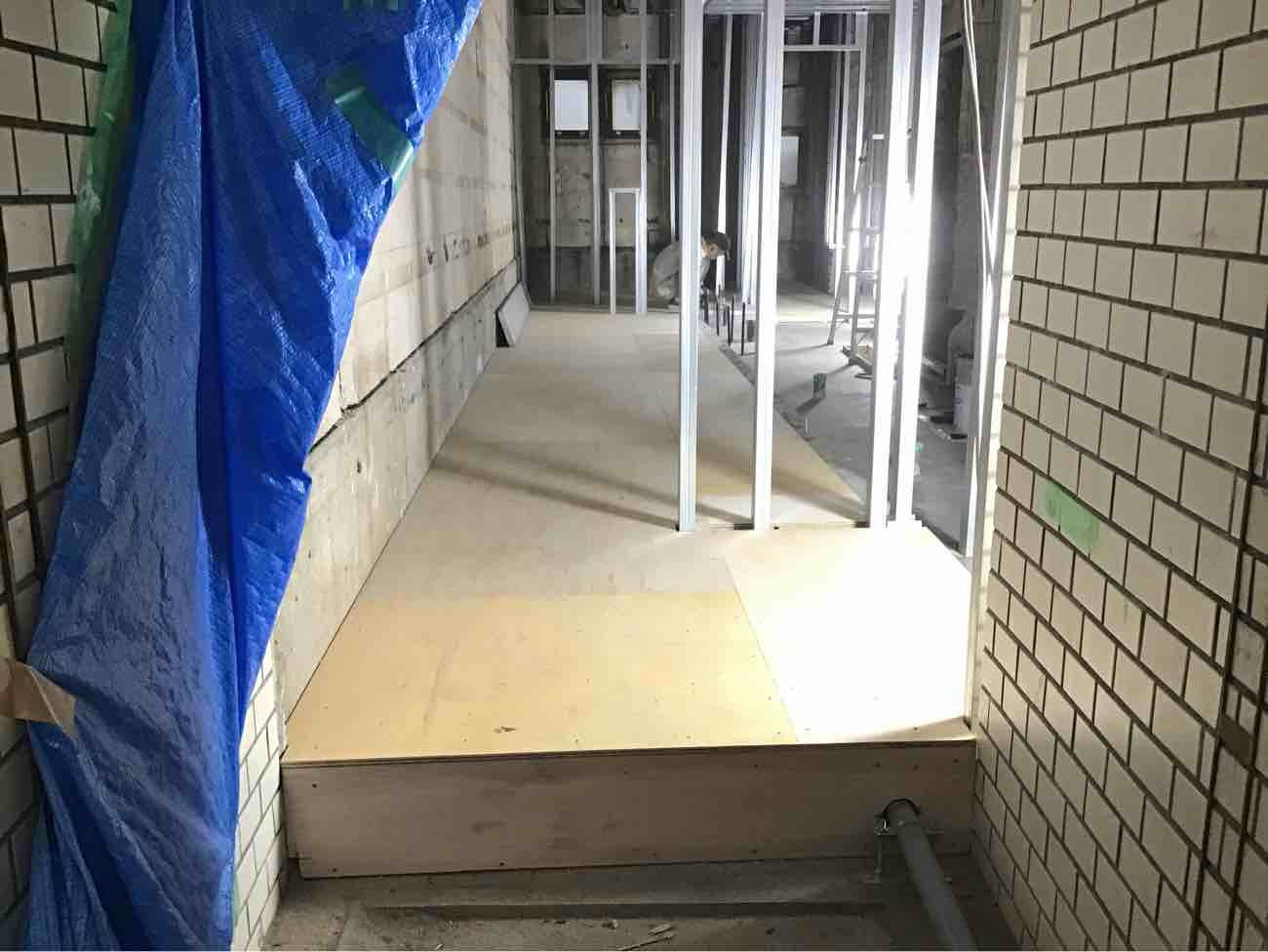 東京都練馬区　店舗新装の置床工事　乾式二重床