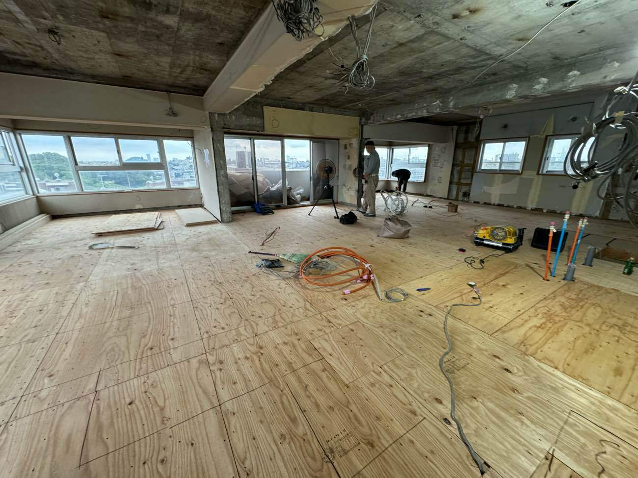 東京都目黒区にてマンションの置床工事を行いました。フリーフロアCP