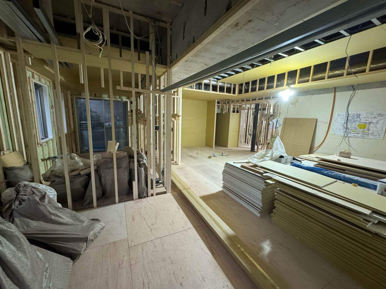 東京都渋谷区にてマンション置床工事を行いました。乾式二重床