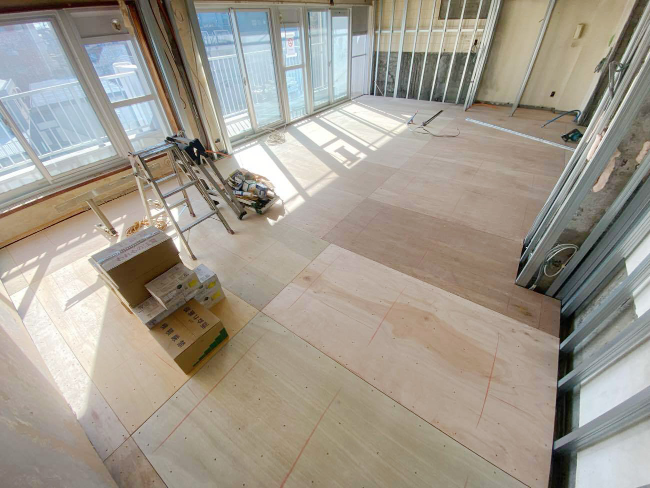 東京都杉並区にてマンションの置床工事を行いました。乾式二重床