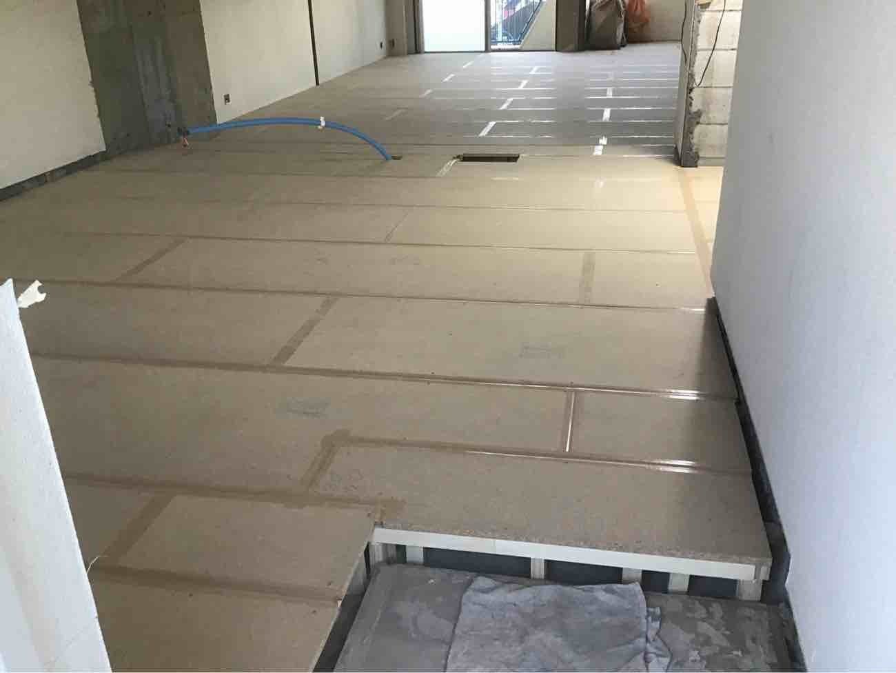 東京都八王子市にてマンションの置床工事を行いました。乾式二重床