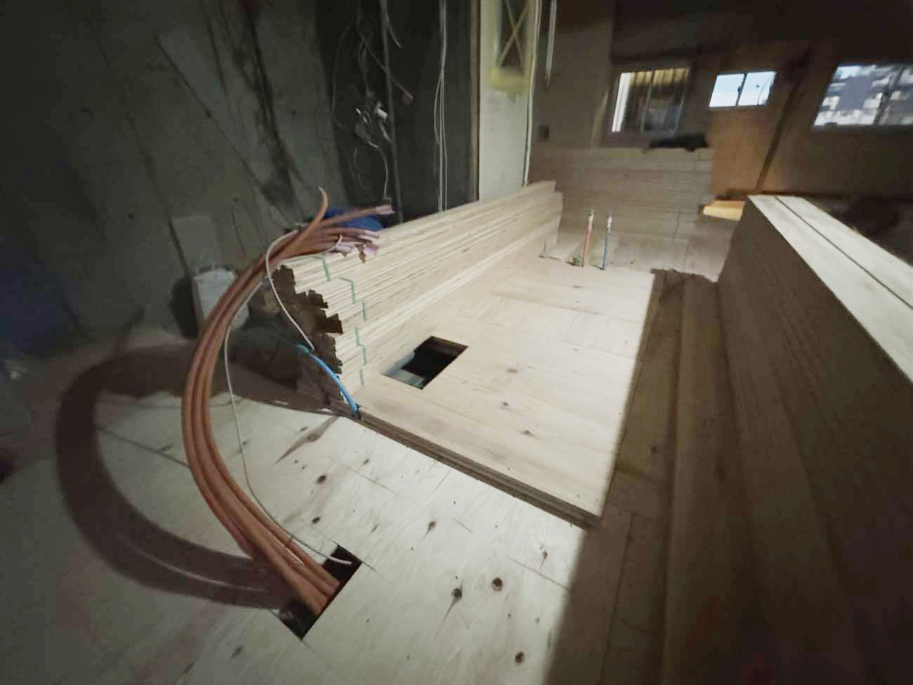 東京都世田谷区にてマンション1日置床工事を行いました。フリーフロアCP