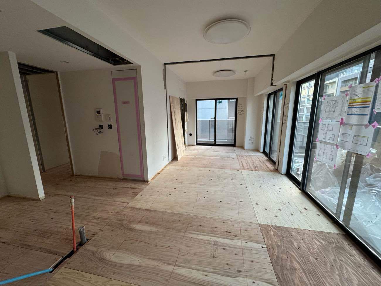 東京都港区にてマンション1日置床工事を行いました。フリーフロアCP