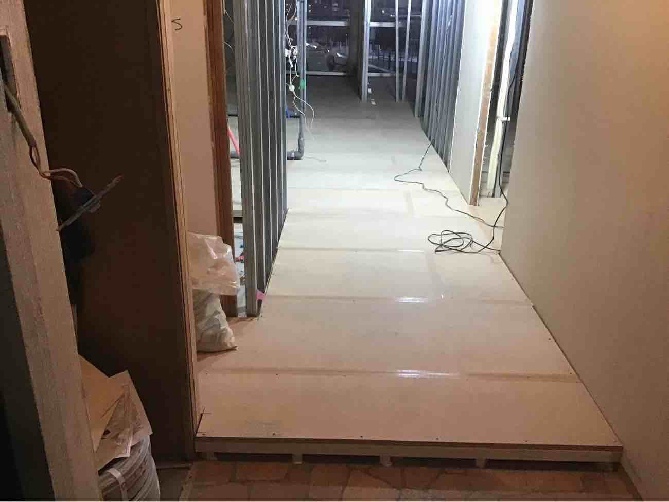 川崎市高津区のマンションで置床工事を行いました。乾式二重床