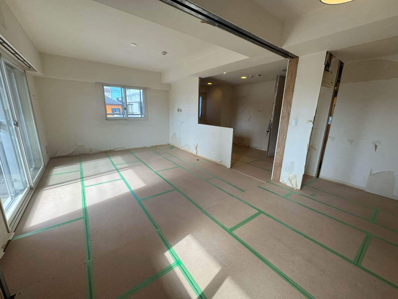 神奈川県大和市にてマンション1日置床工事を行いました。乾式二重床