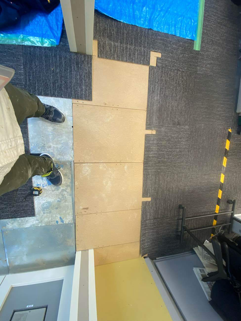 千葉県流山市にて店舗OAフロア復旧工事を行いました。