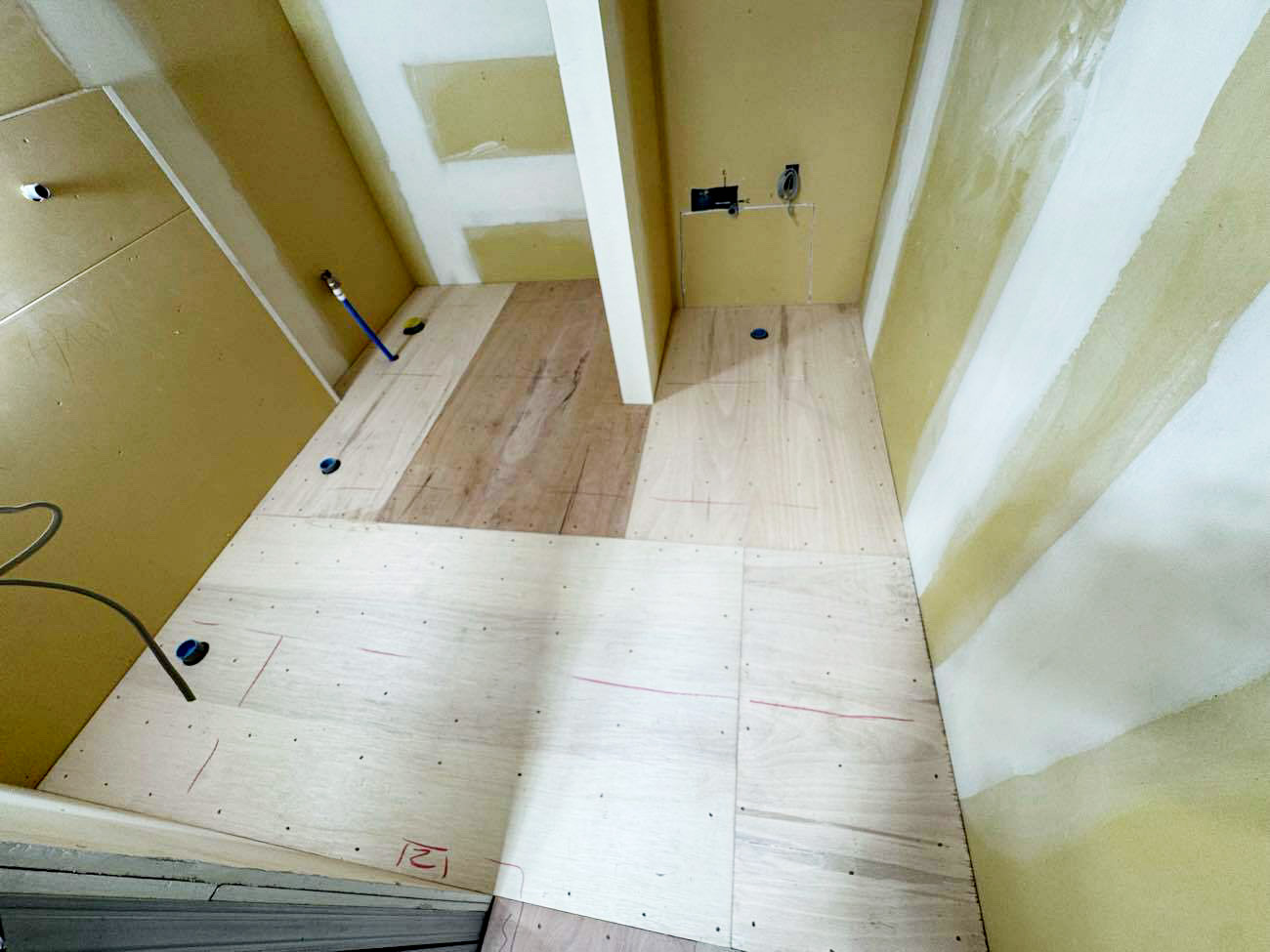 埼玉県川口市にて店舗のOAフロア工事を行いました。BF50R