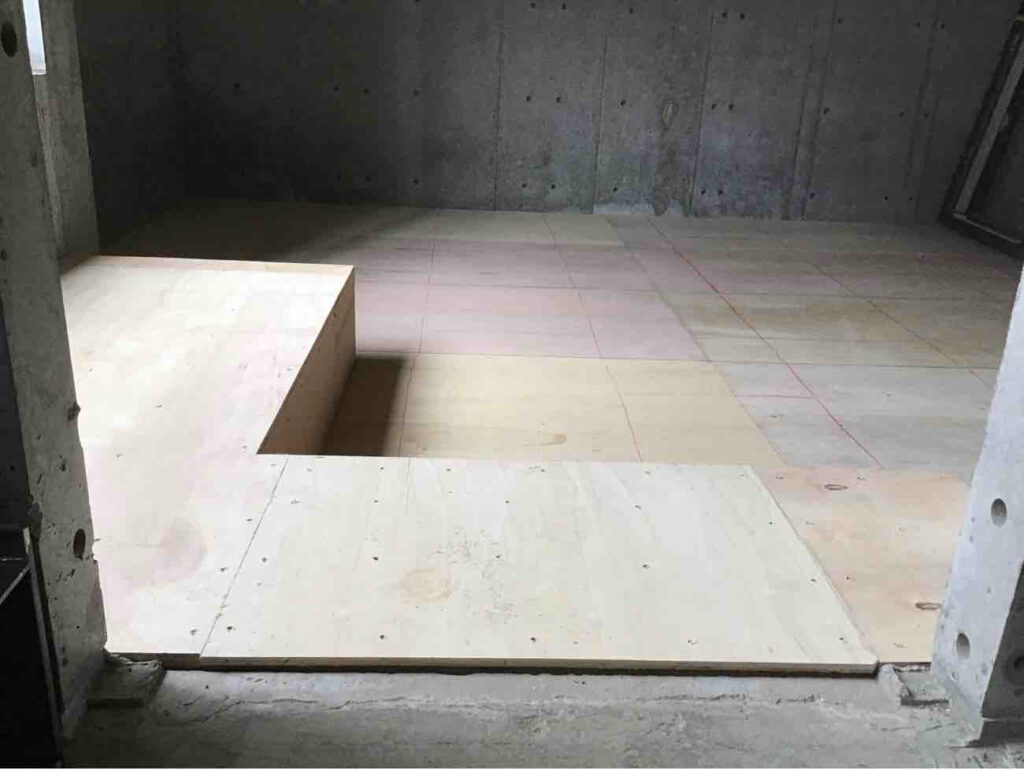 東京都大田区にて戸建住宅の置床工事を行いました。フリーフロアEP