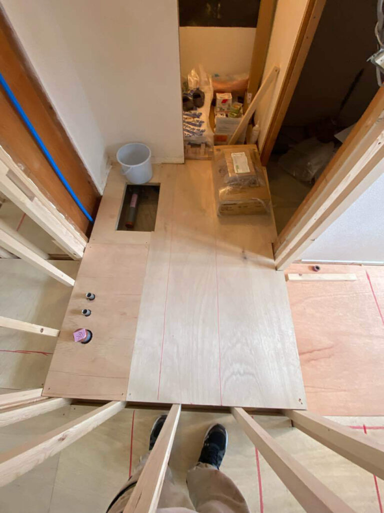 神奈川県川崎市宮前区にてマンションの1日置床工事を行いました。乾式二重床