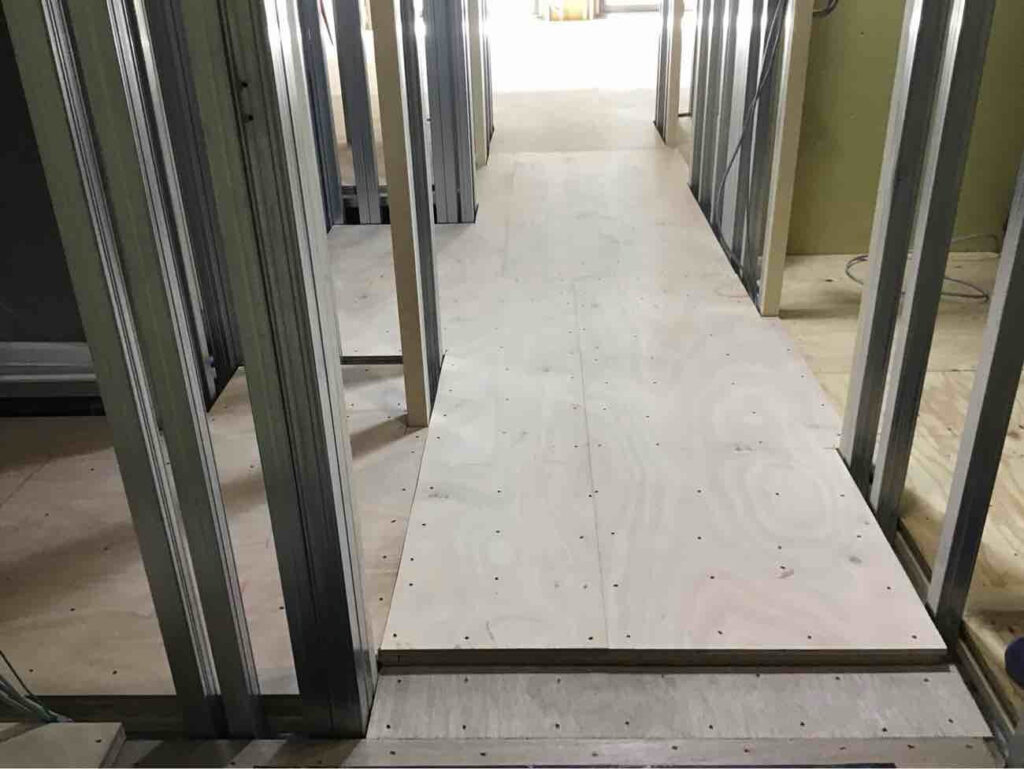 横浜市港北区にてマンション1日置床工事を行いました。乾式二重床