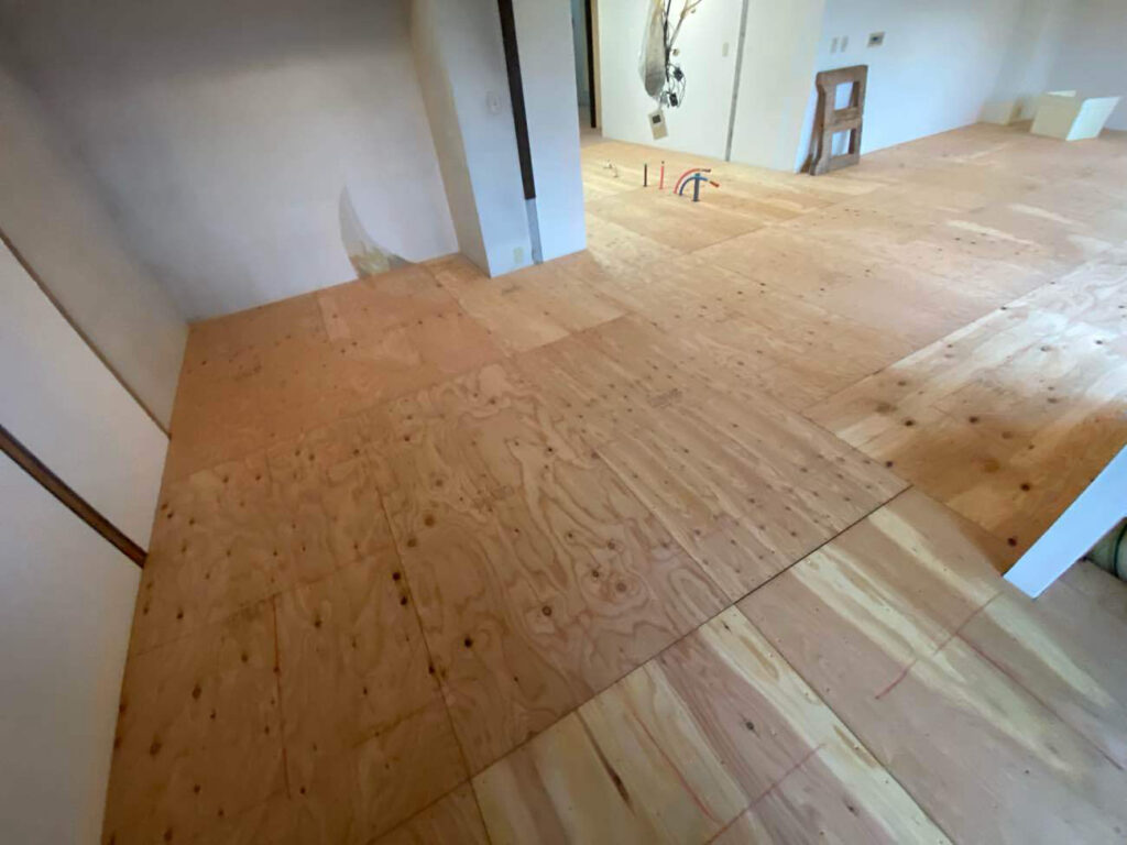 横浜市青葉区にてマンションの置床工事を行いました。乾式二重床