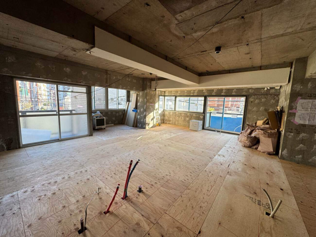 東京都港区にてマンションの置床工事を行いました。乾式二重床