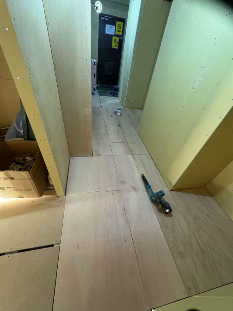 東京都千代田区にてマンションの置床工事を行いました。乾式二重床