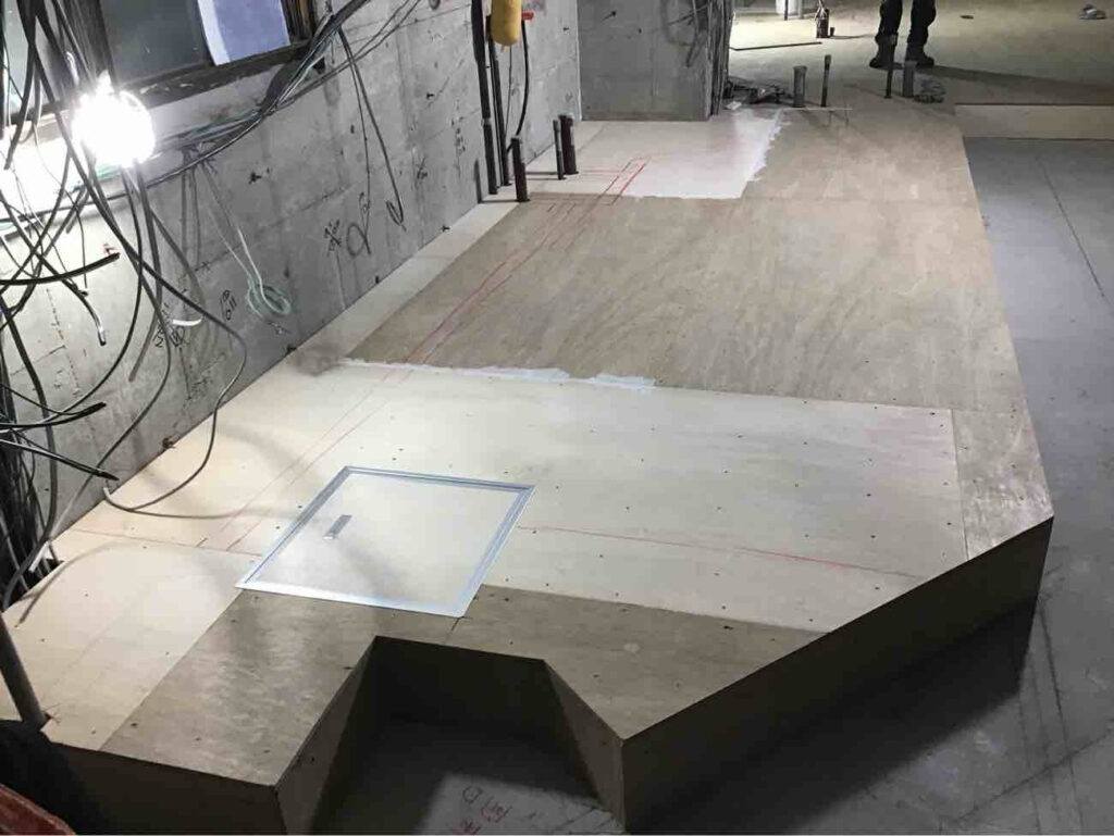 神奈川県藤沢市にてクリニック1日置床工事を行いました。乾式二重床