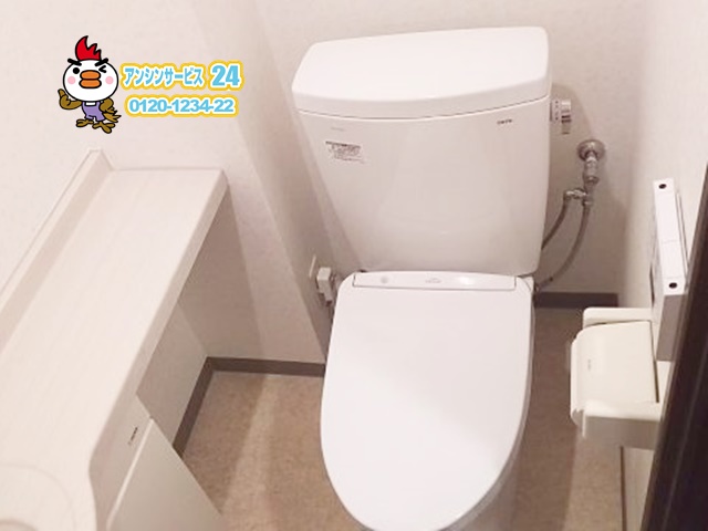 神戸市東灘区トイレリフォーム工事店 TOTO ピュアレストQR＋アプリコットF1のトイレ設置施工事例