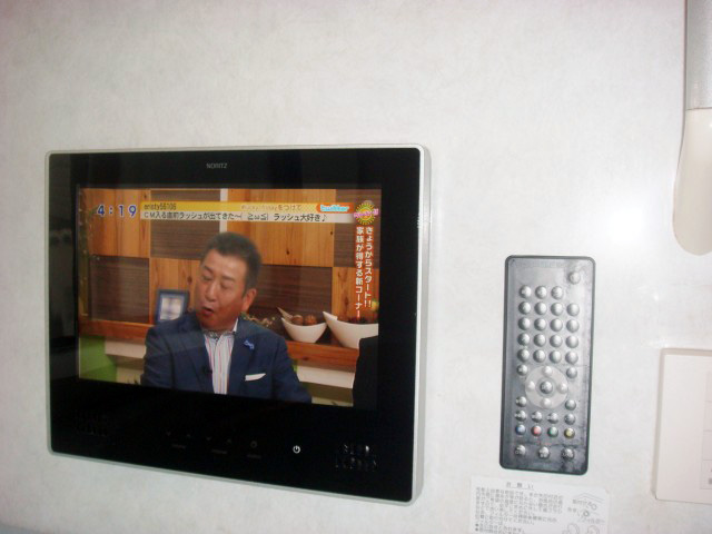 一宮市 浴室テレビ取替工事ノーリツ12V型浴室テレビ YTVD-1202W-RC