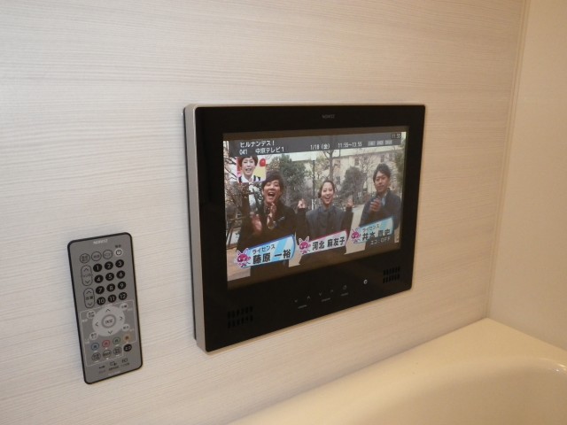 名古屋市中区 浴室テレビ新規取付工事ノーリツ12V型浴室テレビ YTVD-1203W-RC