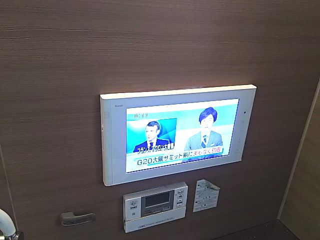 千葉県柏市　浴室テレビ新設工事　リンナイDS-1600HV-W